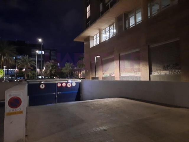 Parking en venta en Valencia, Ciutat Jardí photo 0