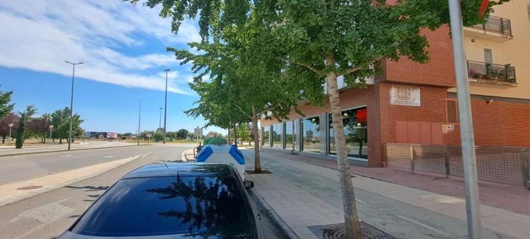 Garaje en venta en Huesca, Los Olivos photo 0