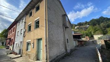 Casa en venta en San Martín del Rey Aurelio, El Entrego photo 0