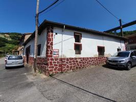 Casa en venta en San Martín del Rey Aurelio, Carrocera photo 0