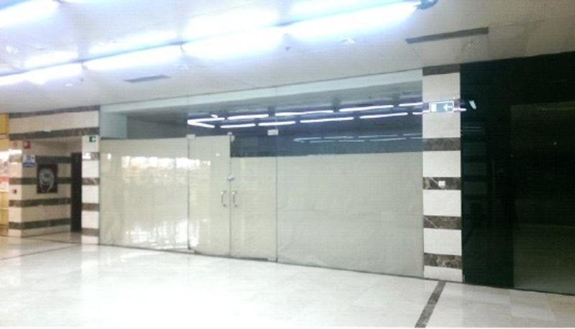 Local comercial en venta en Oviedo, Oviedo photo 0