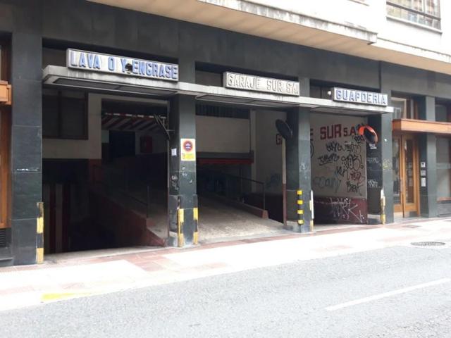 Garaje en venta en Vitoria-Gasteiz, Centro photo 0
