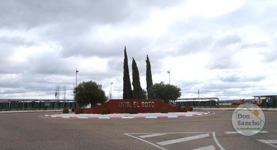 Terreno en venta en Aldeamayor de San Martín photo 0