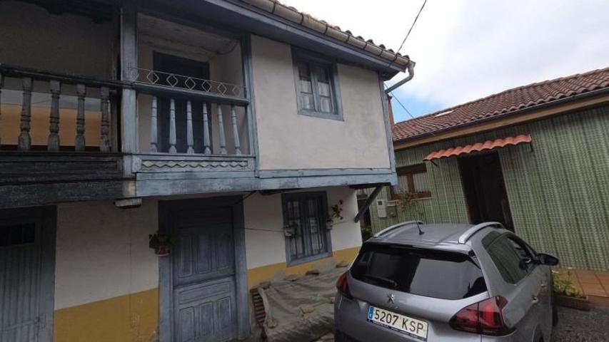 Casa en venta en San Martín del Rey Aurelio, La Cerezal photo 0