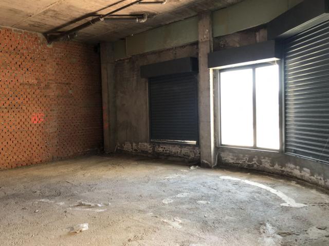 Local comercial en venta en Griñón, Grinon photo 0