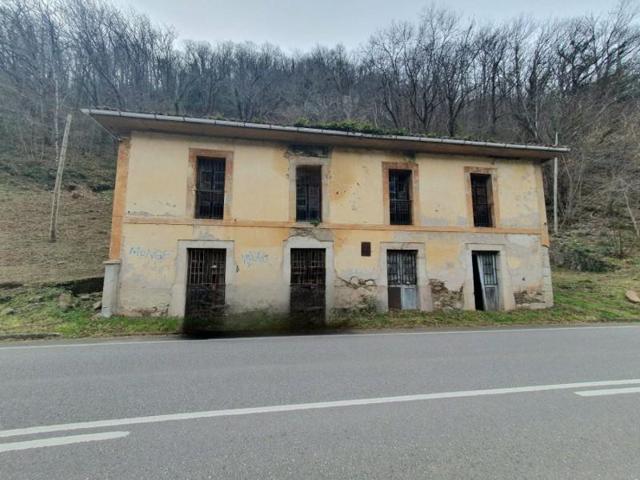 Casa en venta en Belmonte de Miranda, Belmonte De Miranda photo 0