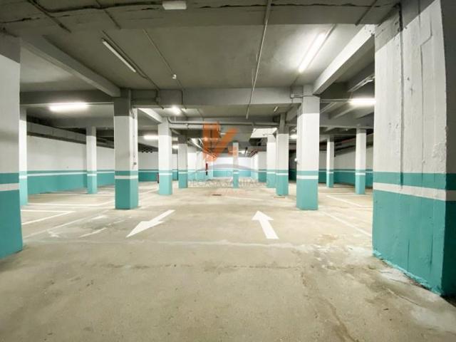 Garaje en venta en Santiago de Compostela photo 0