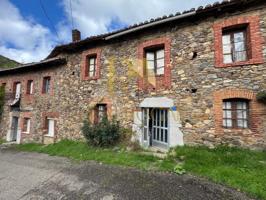 Casa en venta en Matallana de Torío photo 0
