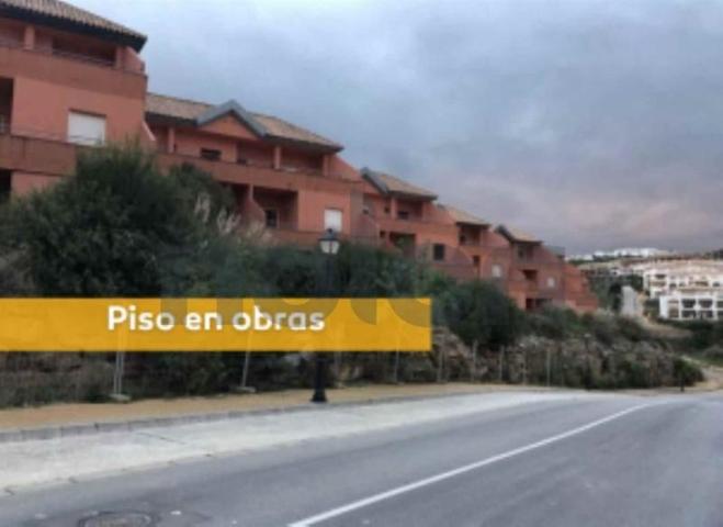 Piso en venta en La Alcaidesa, Campo de Gibraltar photo 0