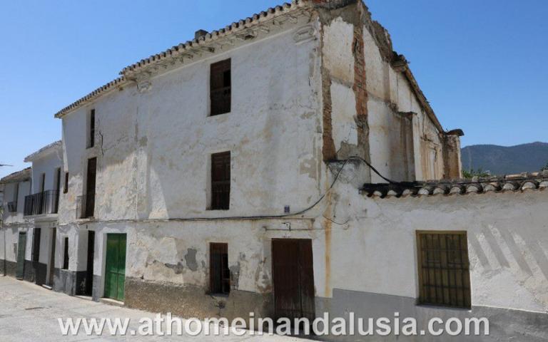 Casa en venta en Piñar, Melegis photo 0