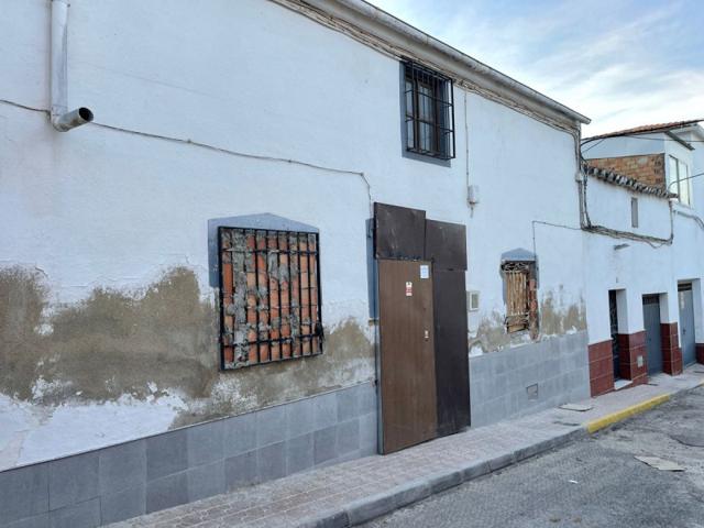 Casa en venta en Mengibar, Mengibar photo 0