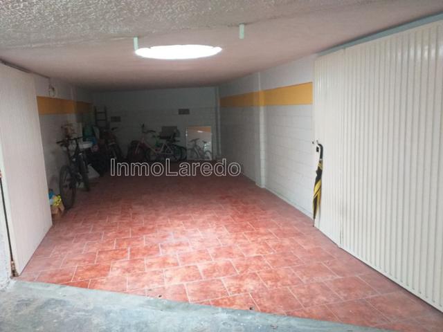Garaje en venta en Laredo, Ever photo 0