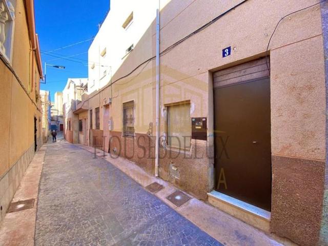 Casa en venta en Crevillent, Crevillent photo 0