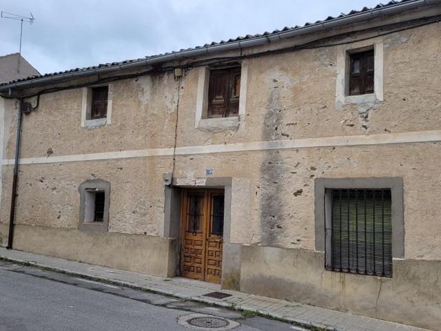 Casas de pueblo en venta en Bernardos photo 0