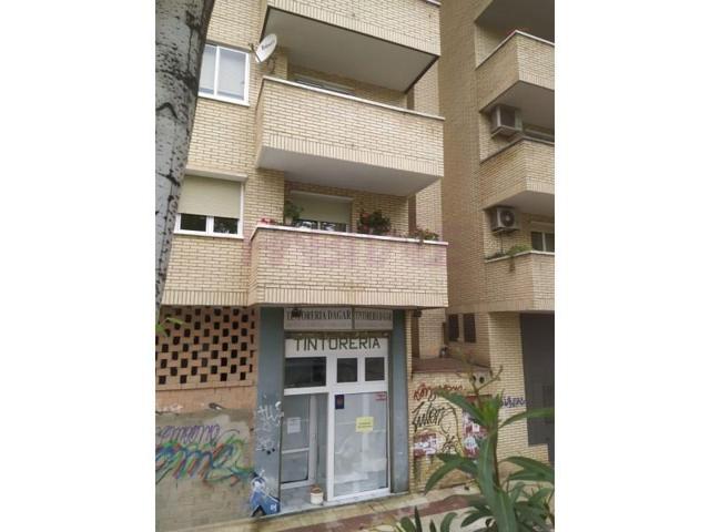 Local comercial en venta en Zaragoza, Bombarda - Monsalud photo 0