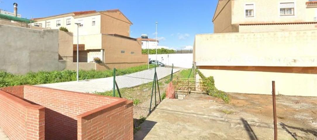 Terreno en venta en Algeciras, La Granja photo 0