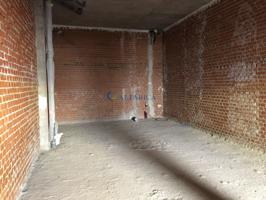 Local comercial en venta en Griñón, Grinon photo 0