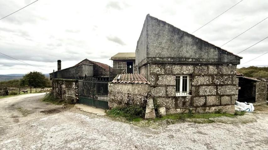 Casa en venta en Allariz, Allariz photo 0