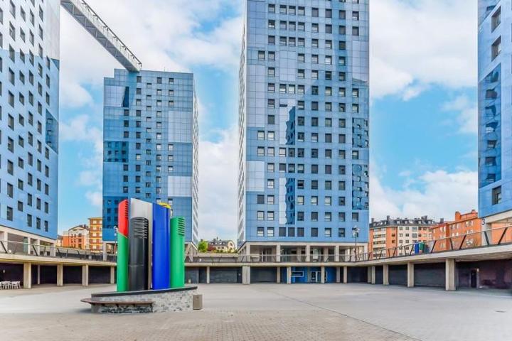 Local comercial en venta en Oviedo, Nuevo Hospital photo 0