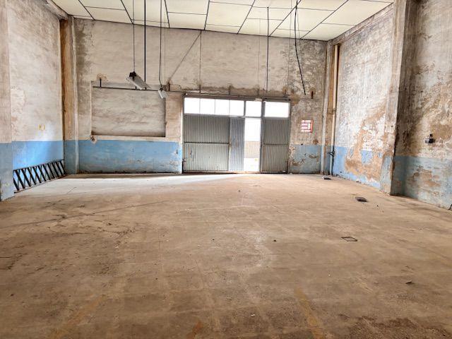 Local comercial en venta en Albaida, Albaida photo 0