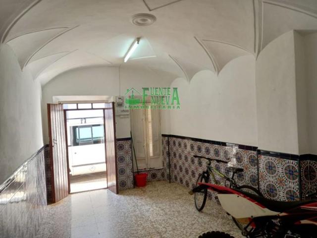 Casa en venta en Fuentes de León, Fuentes De Leon photo 0