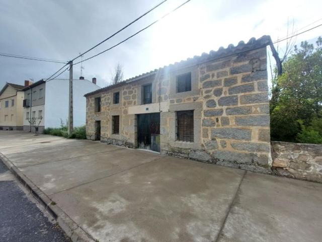 Casa en venta en Muñogalindo, Munogalindo photo 0