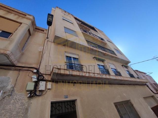 Piso en venta en Crevillent photo 0