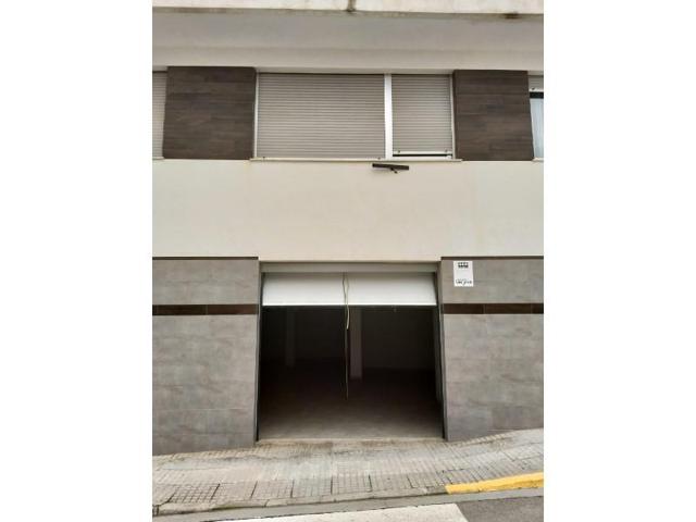 Local comercial en venta en Ador photo 0