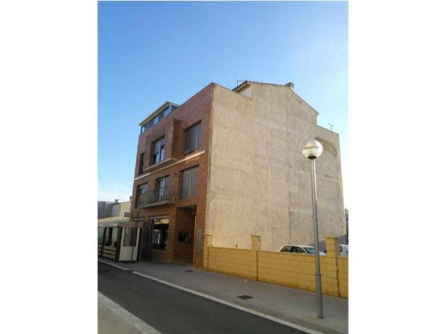 Local comercial en venta en Deltebre photo 0