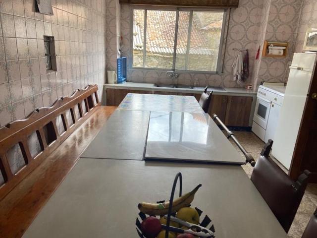 Casa con terreno en venta en Rodeiro photo 0