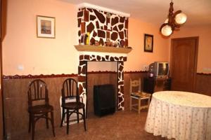 Casa en venta en Almedina, Almedina photo 0