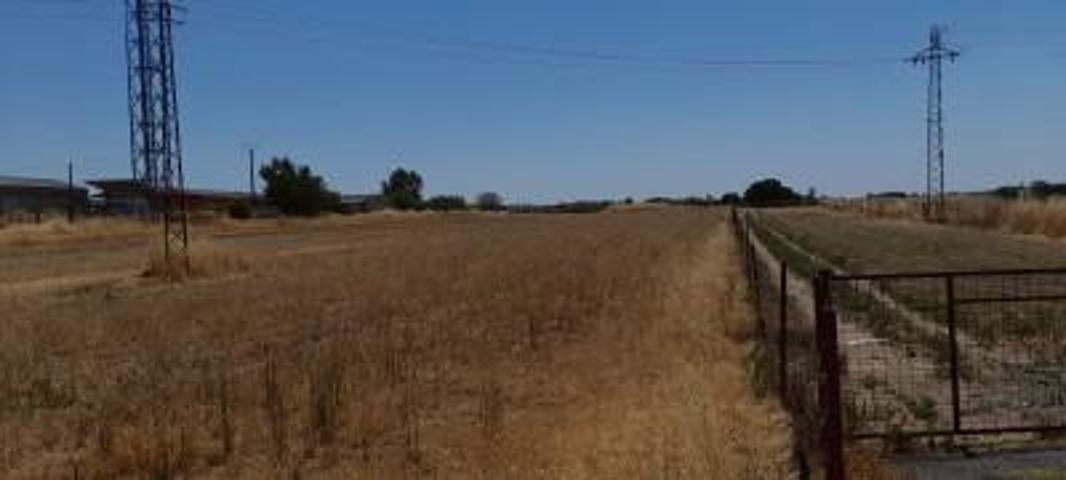 Terreno en venta en Moraleja, Moraleja photo 0
