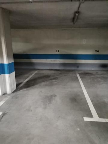 Garaje en venta en Santiago de Compostela, O Ensanche photo 0