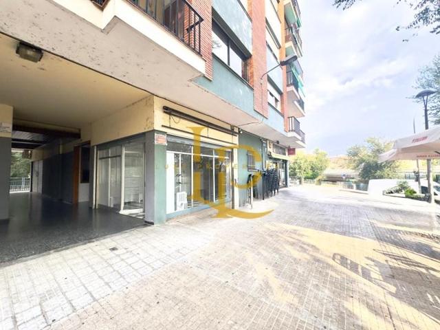 Local comercial en venta en Cerdanyola del Vallès photo 0