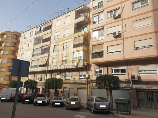 Piso en venta en Petrer photo 0