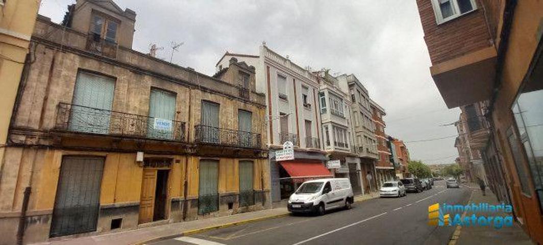Casa en venta en Astorga, Astorga photo 0