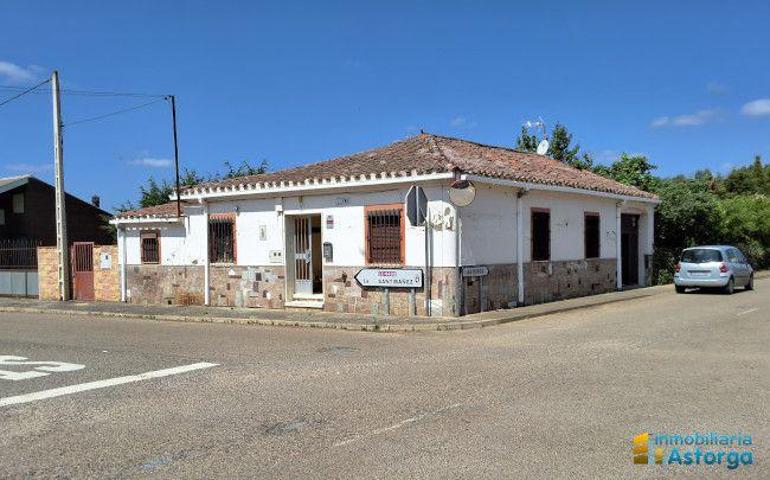 Casa en venta en San Cristóbal de la Polantera, Villagarcia de la Vega photo 0