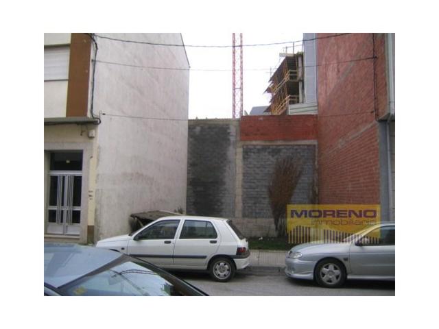 Terreno en venta en Sarria photo 0