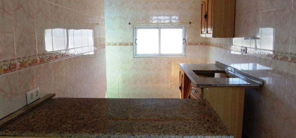 Piso en venta en Algeciras, La Granja photo 0