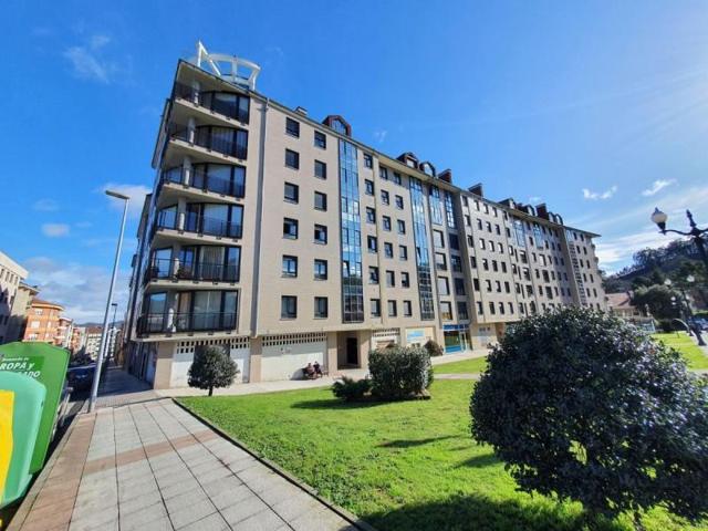 Local comercial en venta en Pravia, Pravia photo 0