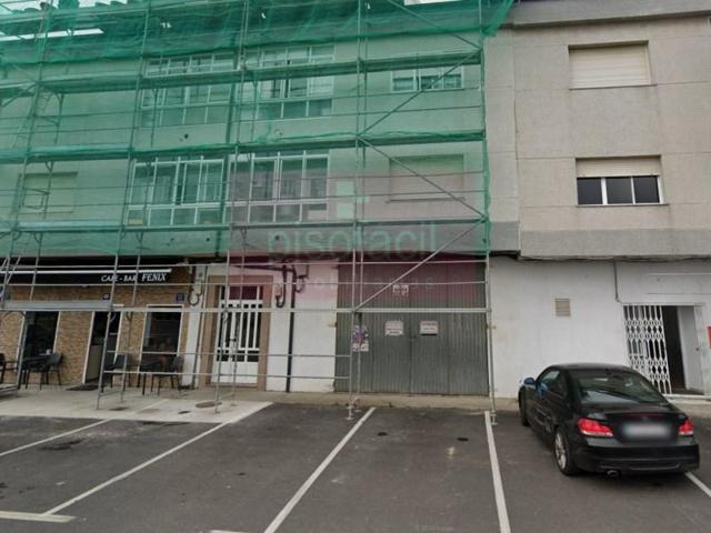 Local comercial en venta en Castro de Rei photo 0