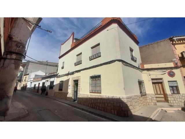 Casa en venta en Villarrobledo photo 0