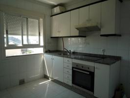 Piso en venta en Cacabelos photo 0