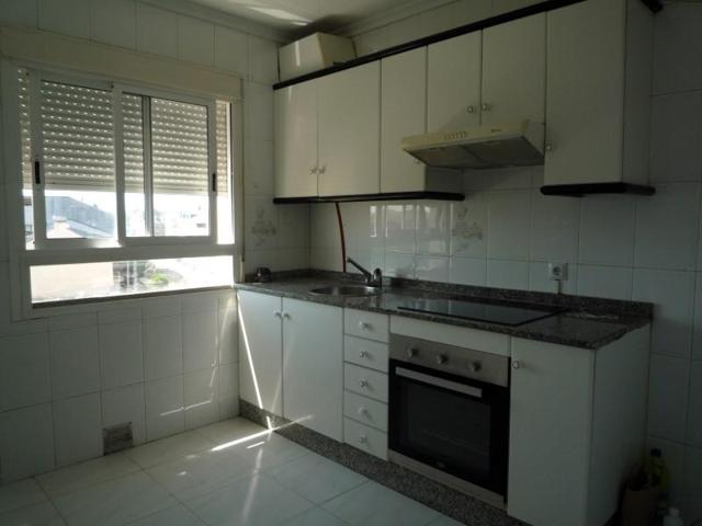 Piso en venta en Cacabelos photo 0