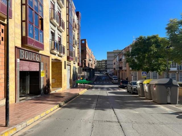 Local comercial en venta en Huércal-Overa, Centro photo 0