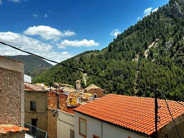 Casas de pueblo en venta en Bogarra, Bogarra photo 0