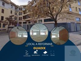 Local comercial en venta en Guadix photo 0