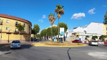 Local comercial en venta en Dos Hermanas, Dos Hermanas photo 0