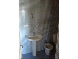 Piso en venta en Iscar photo 0