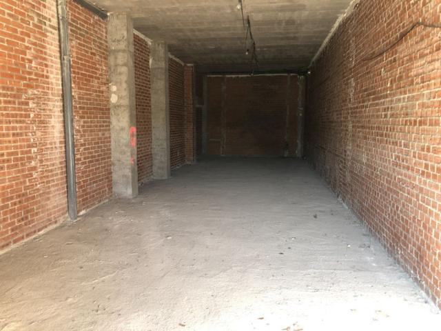 Local comercial en venta en Griñón, Grinon photo 0